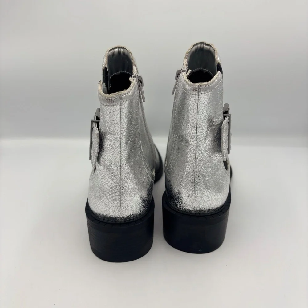 BCBGeneration Barini Silver Metallic Cutout Ankle Boots 6.5M Western Festival